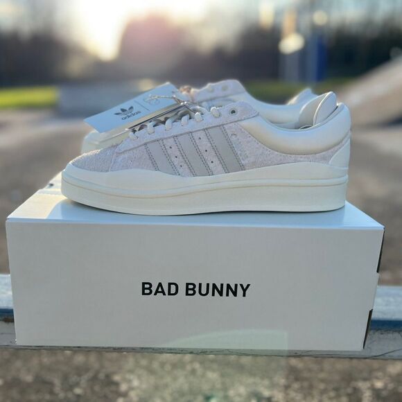 adidas gazelle silver green womens adidas Bad Bunny x adidas Campus Light FZ5823